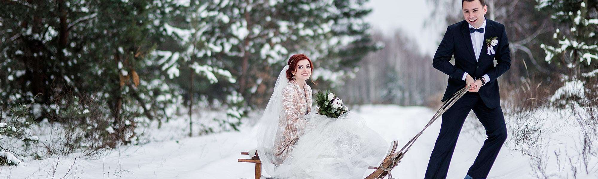 Holiday Wedding Planning: Tips to Make Your Big Day Come Together and Stress Less
